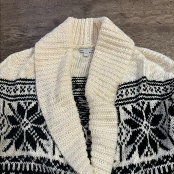Gap winter pattern cardigan sweater size small - Picture 3 of 5